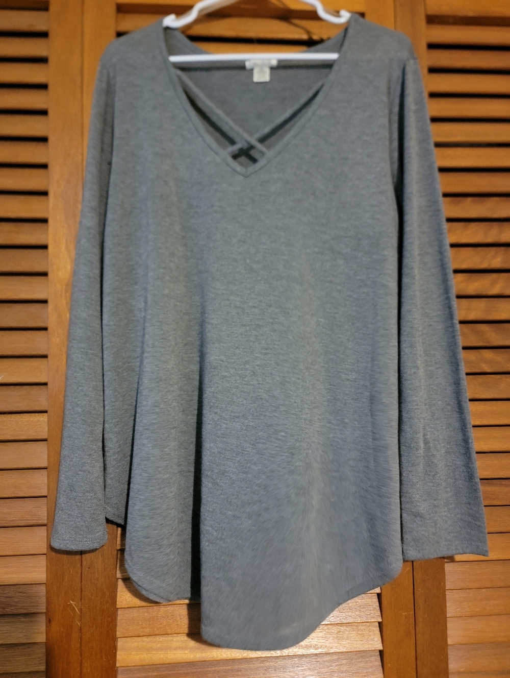 Women's Gray V-Neck Crisscross Long Sleeve Top